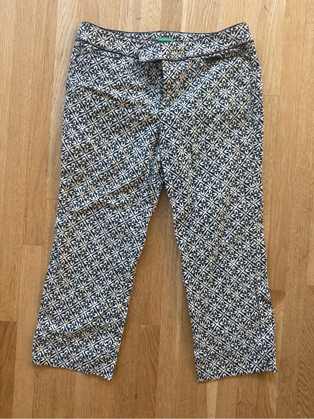 Lilly Pulitzer Navy and White Cropped Patterned Pants
